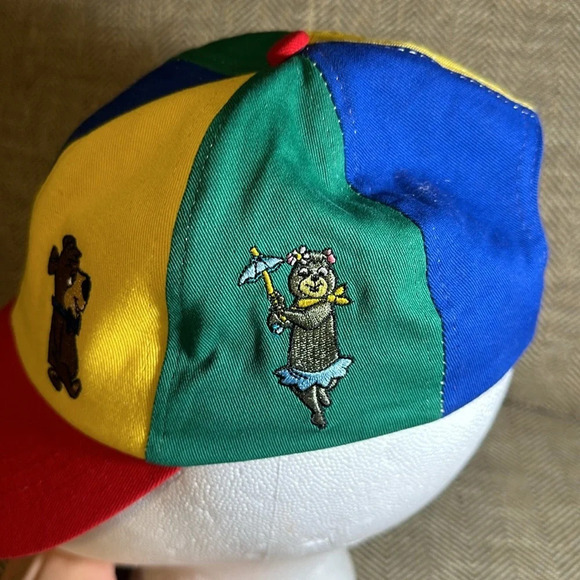 VINTAGE HANNA-BARBERA COLLECTION YOGI BEAR ADJUSTABLE MULTICOLOR BALL CAP KIDS - Picture 2 of 8